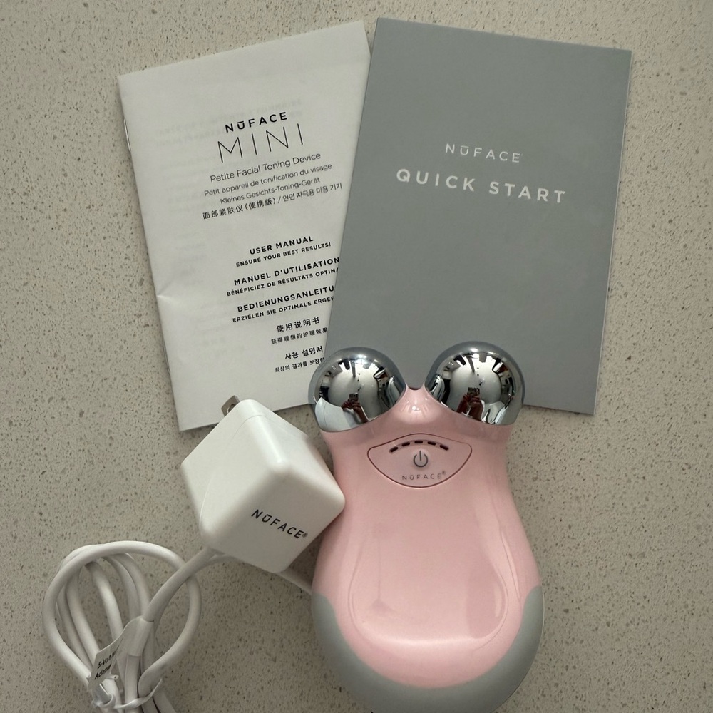 NuFACE® Mini with charger & start guide. Used a handful of times, like new!